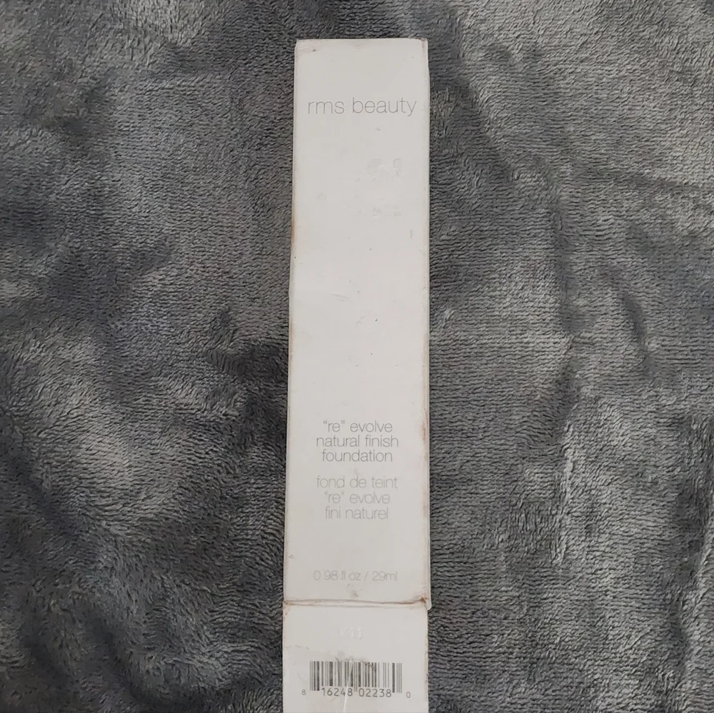 RMS Beauty ReEvolve Natural Finish Liquid Foundation In Rich Brown #111